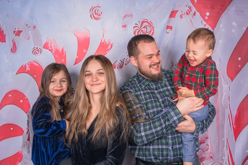 Weronika z rodziną — sesja świąteczna — zdjęcie 14 z 14