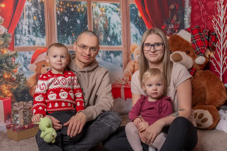 Edyta z rodziną — sesja świąteczna — zdjęcie 2 z 24
