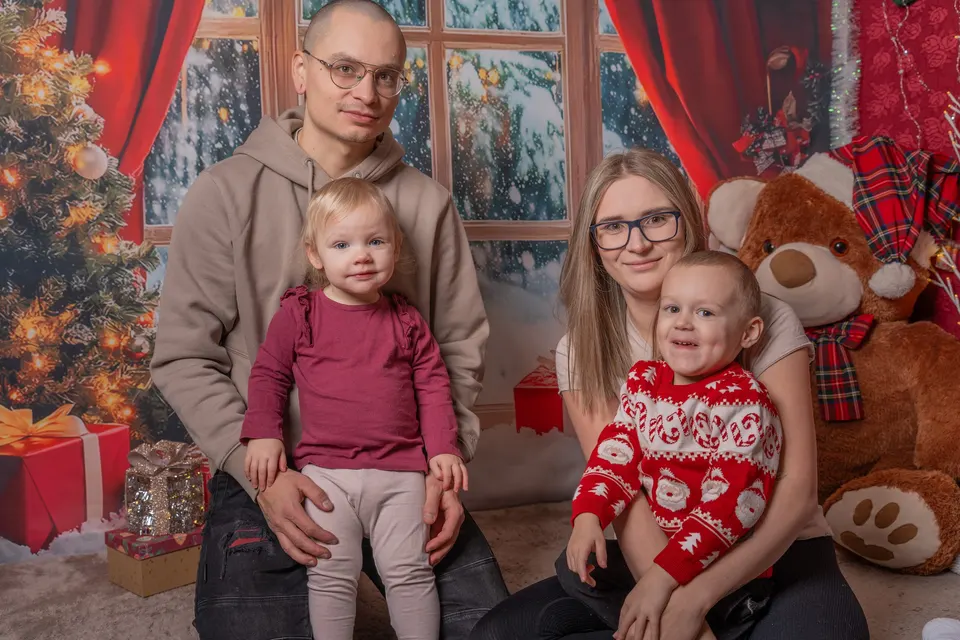 Edyta z rodziną — sesja świąteczna — zdjęcie 3 z 24
