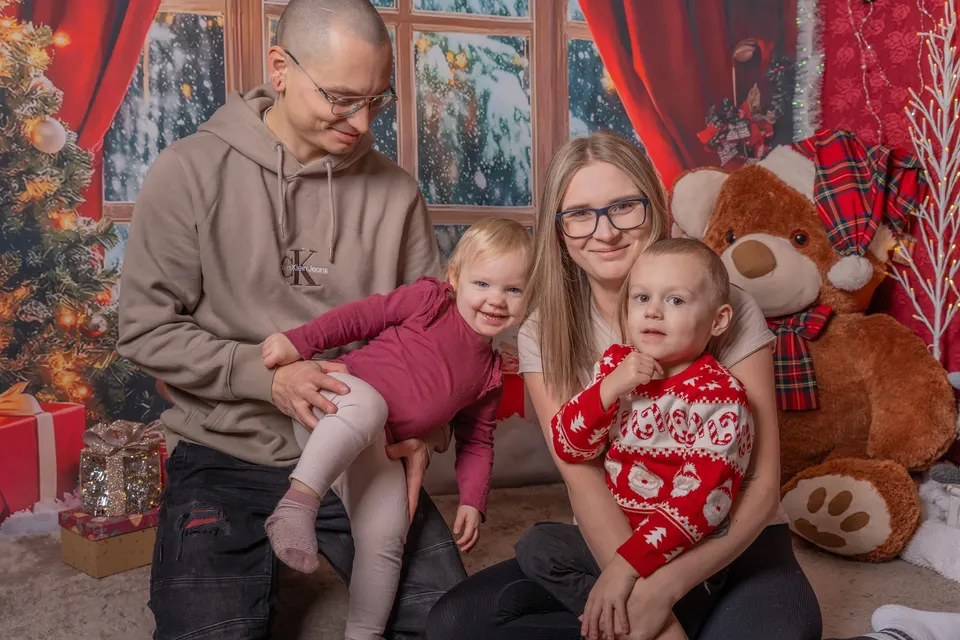 Edyta z rodziną — sesja świąteczna — zdjęcie 4 z 24