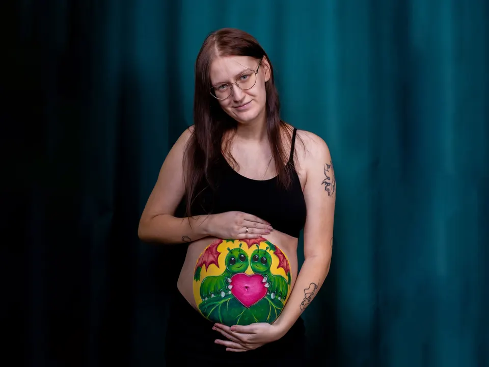 Sesja brzuszkowa — Kasia Niedźwiedź (KochasiaArt) — zdjęcie 5 z 6