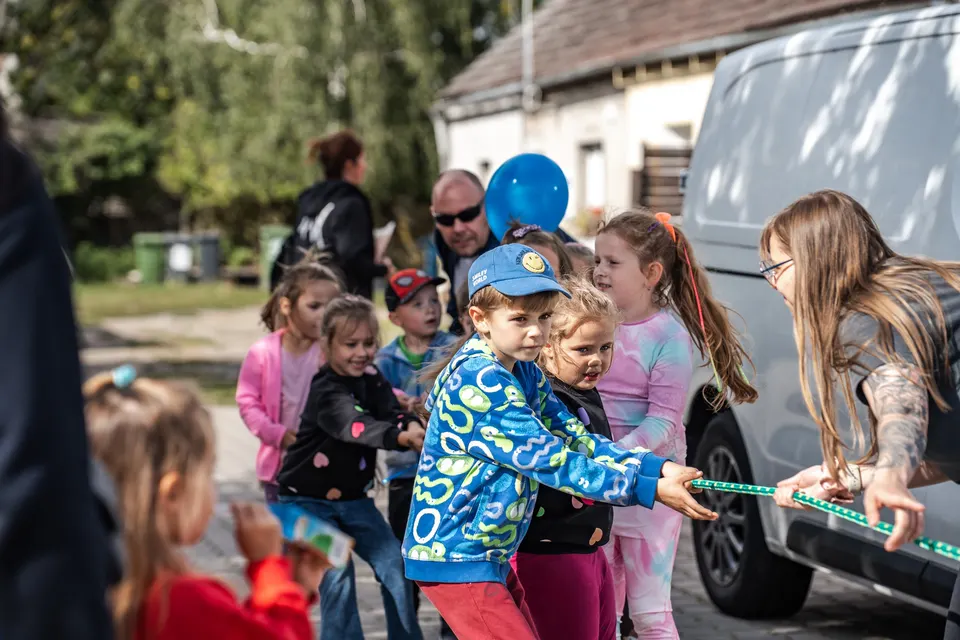Dzień Rodziny w szkole Sentio w Bogdanowie — zdjęcie 2 z 24